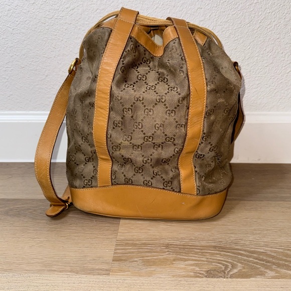 GUCCI VINTAGE CROSSBODY BUCKET BAG GG MONOGRAM - Picture 4 of 15